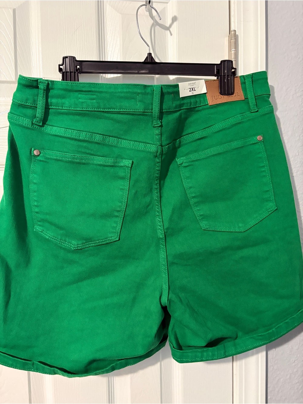 Nwt Judy Blue Kelly Green high waisted jean shorts - Picture 4 of 10